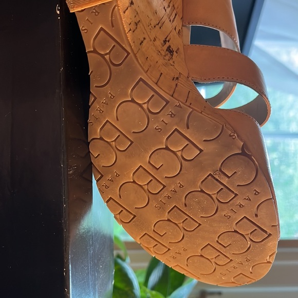 BCBG Paris cork and leather sandals size 8.5 - Picture 2 of 4